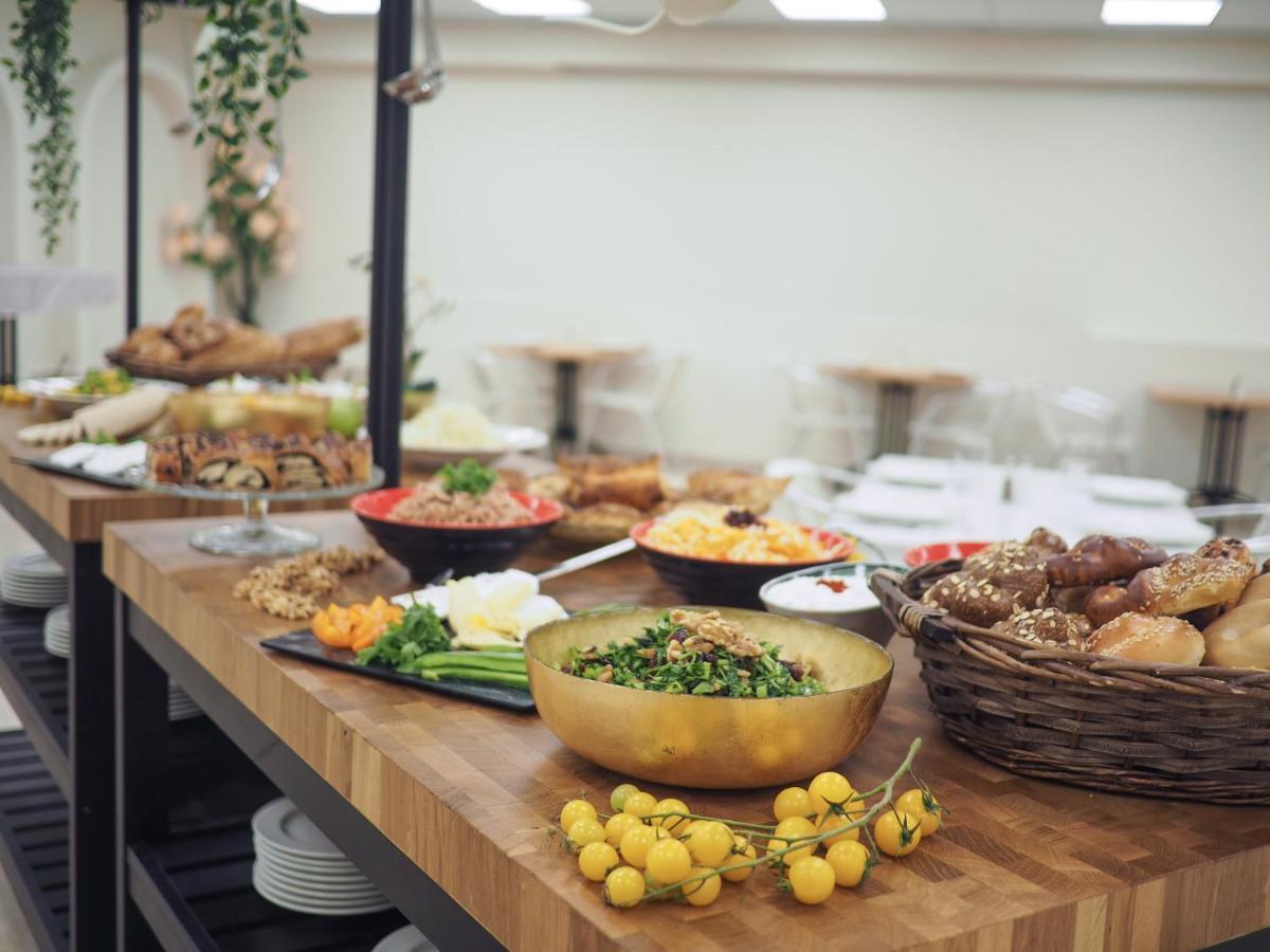 Litov Kotel Hotel - A Jewish Orthodox Hotel エルサレム エクステリア 写真